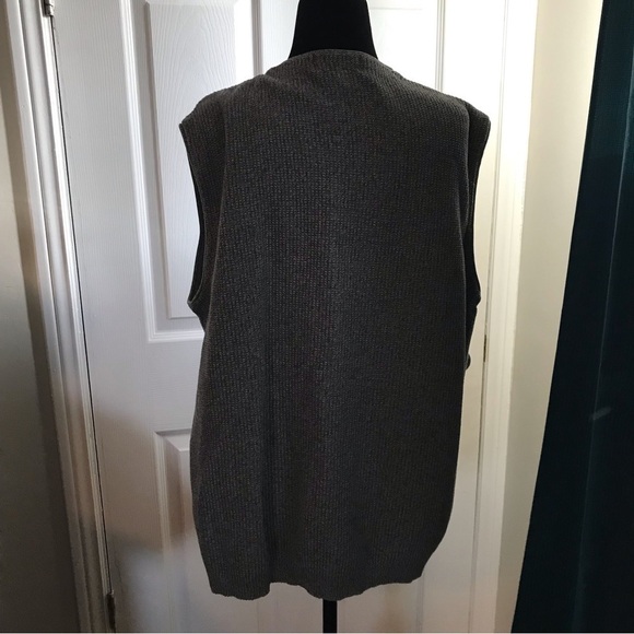 Eddie Bauer men’s knitted button down vest. Grey.  Size Large, tall. - Picture 3 of 7